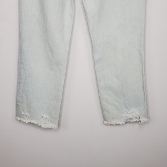 Vanilla Star Light Wash Boyfriend Super High Rise Distressed Jeans NWT W27/5 - Picture 7 of 13